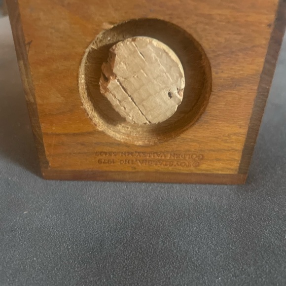 Vintage Play Stalgia Wood 1979 Coin Bank with windup Music box - Picture 7 of 10